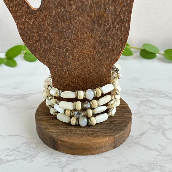 Handmade White & Gold Memory Wire Glass Bead Bracelet - Picture 7 of 8